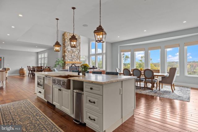 274 PINEVILLE RD, Newtown, PA 18940