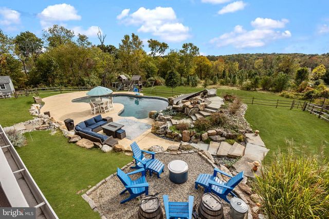 274 PINEVILLE RD, Newtown, PA 18940