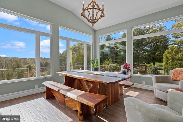 274 PINEVILLE RD, Newtown, PA 18940