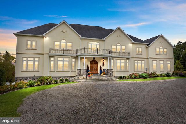 274 PINEVILLE RD, Newtown, PA 18940