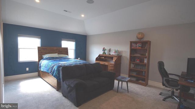 274 PINEVILLE RD, Newtown, PA 18940