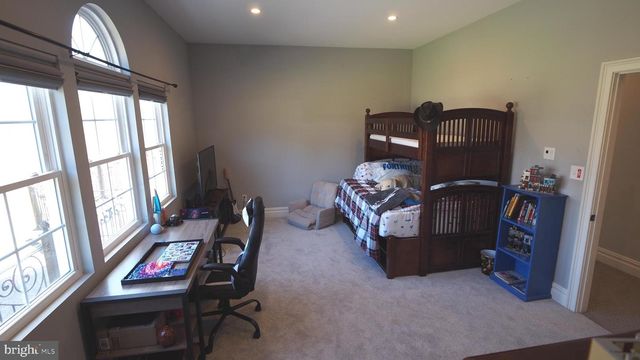 274 PINEVILLE RD, Newtown, PA 18940