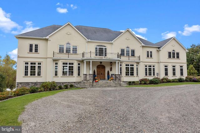 274 PINEVILLE RD, Newtown, PA 18940