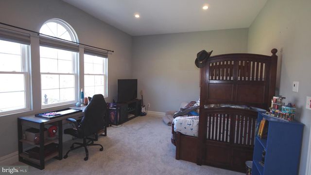 274 PINEVILLE RD, Newtown, PA 18940