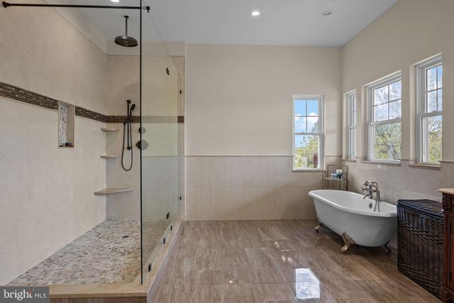 274 PINEVILLE RD, Newtown, PA 18940