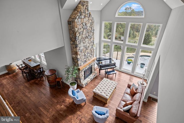 274 PINEVILLE RD, Newtown, PA 18940