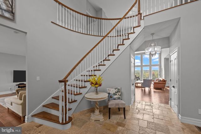 274 PINEVILLE RD, Newtown, PA 18940