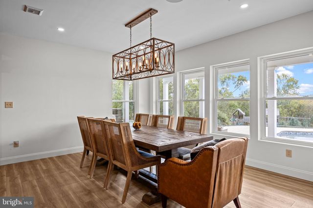 274 PINEVILLE RD, Newtown, PA 18940