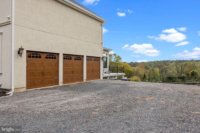 274 PINEVILLE RD, Newtown, PA 18940