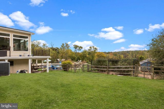 274 PINEVILLE RD, Newtown, PA 18940