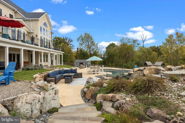 274 PINEVILLE RD, Newtown, PA 18940