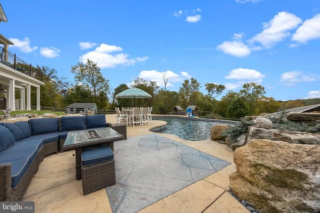 274 PINEVILLE RD, Newtown, PA 18940