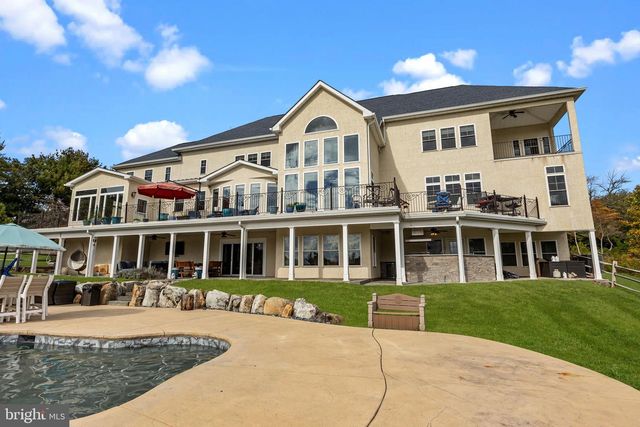 274 PINEVILLE RD, Newtown, PA 18940