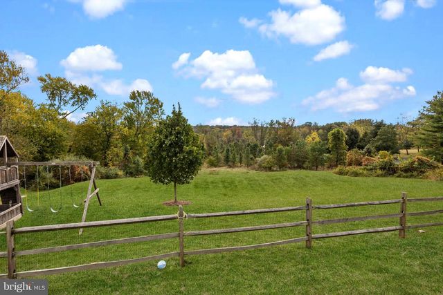 274 PINEVILLE RD, Newtown, PA 18940