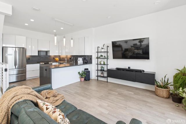 21 Kirkwood Avenue, San Francisco, CA 94124