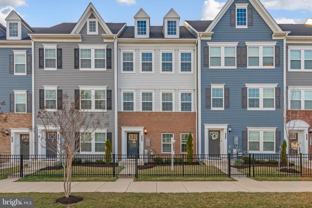 7806 JOHNNYCAKE RD, Windsor Mill, MD 21244