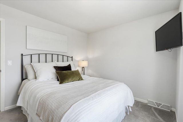 318 Milky Way, Madison, WI 53718