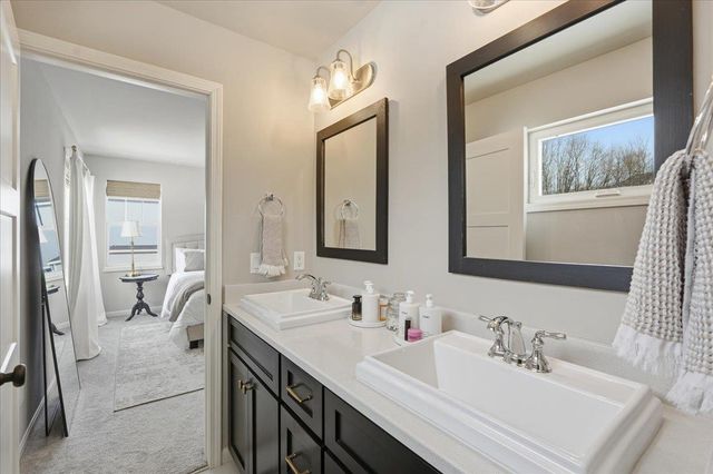 318 Milky Way, Madison, WI 53718