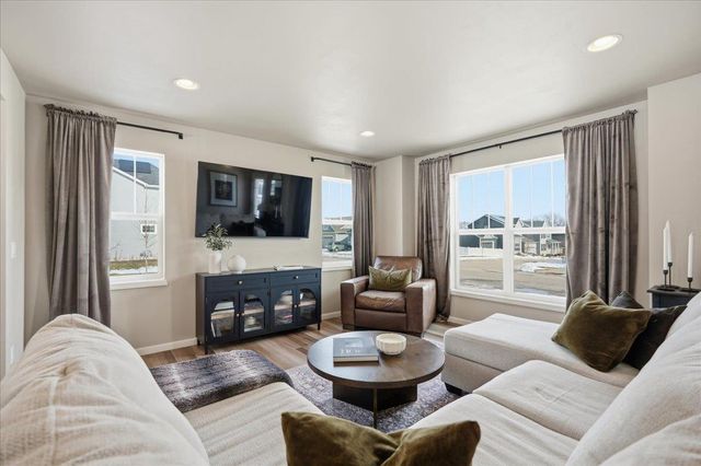 318 Milky Way, Madison, WI 53718