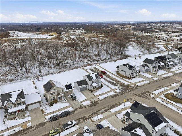 318 Milky Way, Madison, WI 53718