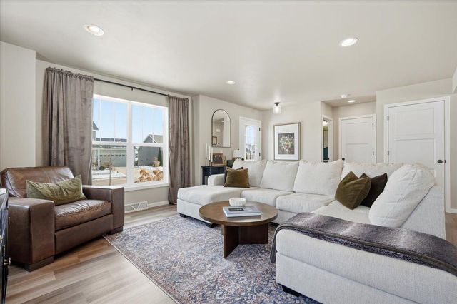 318 Milky Way, Madison, WI 53718