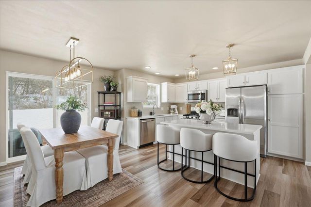 318 Milky Way, Madison, WI 53718