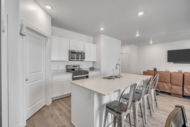 8748 W MINERAL GROVE DR, Magna, UT 84044