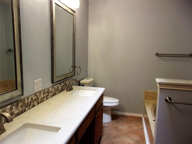 4200 Rye Glen Drive, Arlington, TX 76017