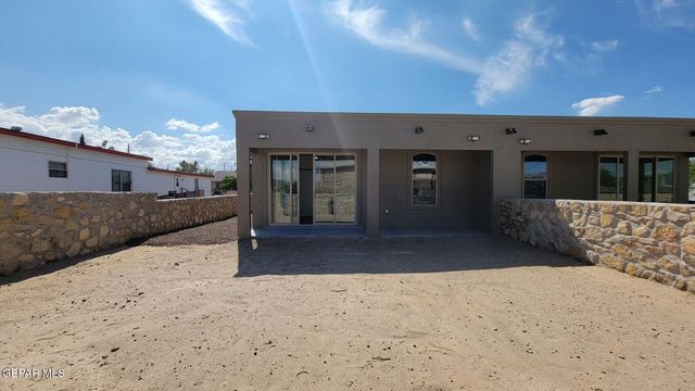 125 Loma Vista Drive B, Sunland Park, NM 88063