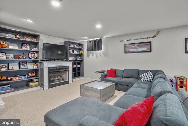 14 STANGER CT, Clayton, NJ 08312