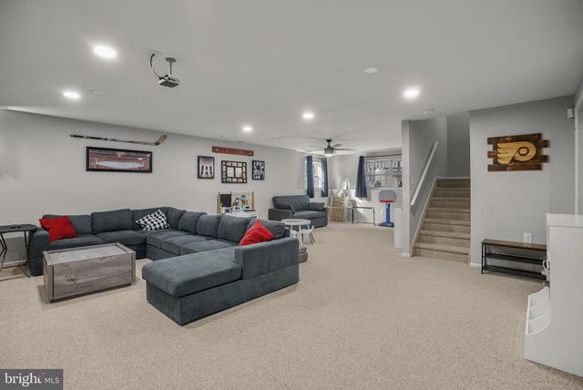 14 STANGER CT, Clayton, NJ 08312