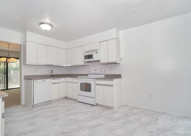 277 Vista Drive, Jericho, NY 11753