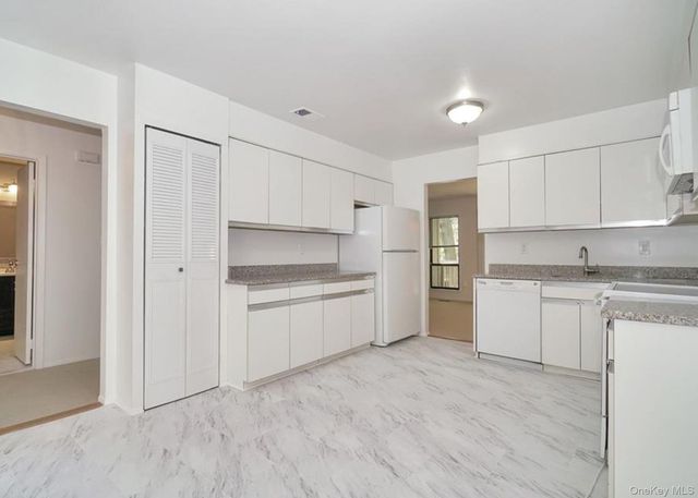 277 Vista Drive, Jericho, NY 11753