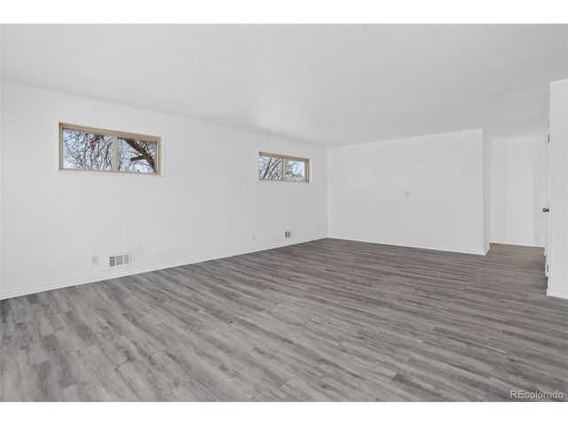 1502 E 110th Pl, Northglenn, CO 80233