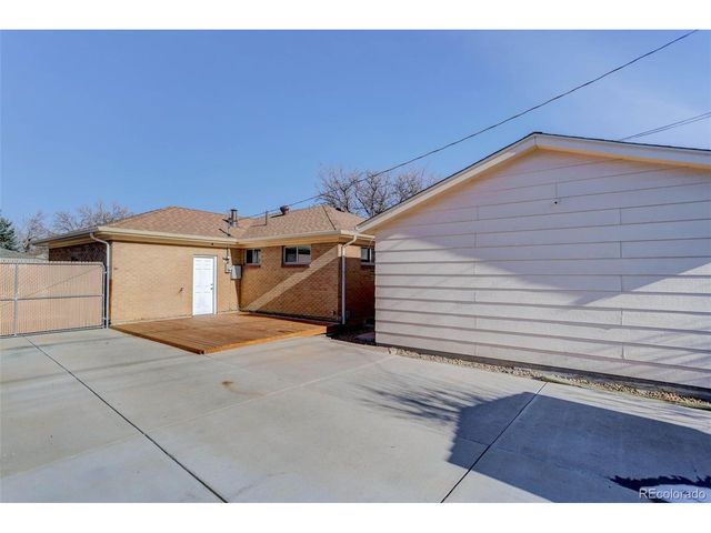 1502 E 110th Pl, Northglenn, CO 80233
