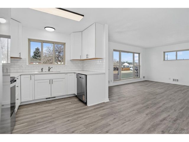 1502 E 110th Pl, Northglenn, CO 80233