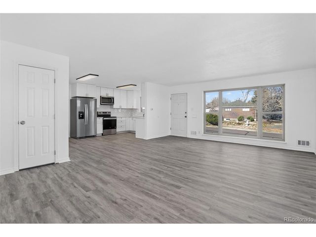 1502 E 110th Pl, Northglenn, CO 80233