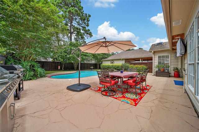 1702 Seven Maples Drive, Kingwood, TX 77345