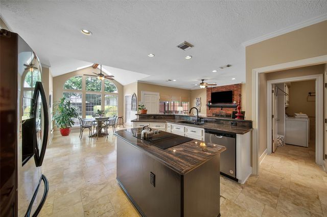1702 Seven Maples Drive, Kingwood, TX 77345
