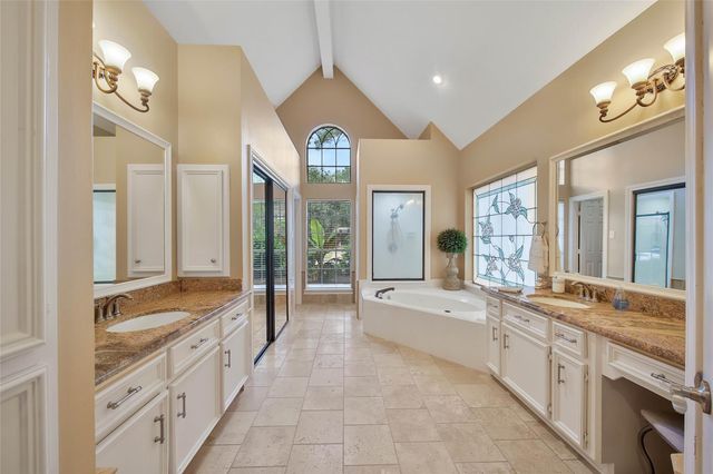 1702 Seven Maples Drive, Kingwood, TX 77345