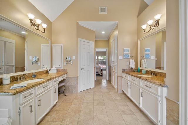 1702 Seven Maples Drive, Kingwood, TX 77345