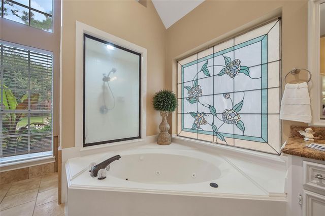 1702 Seven Maples Drive, Kingwood, TX 77345
