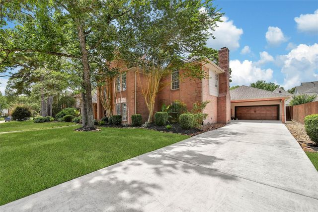 1702 Seven Maples Drive, Kingwood, TX 77345