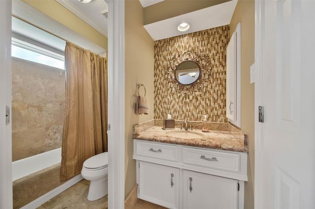 1702 Seven Maples Drive, Kingwood, TX 77345