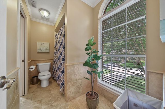 1702 Seven Maples Drive, Kingwood, TX 77345