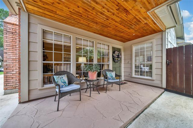 1702 Seven Maples Drive, Kingwood, TX 77345