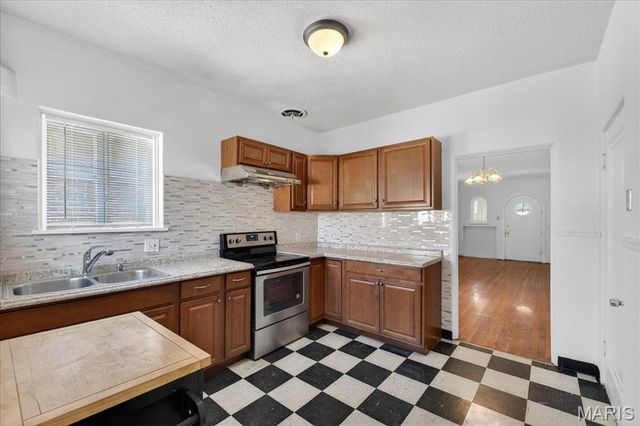 4437 S 37th Street, St Louis, MO 63116