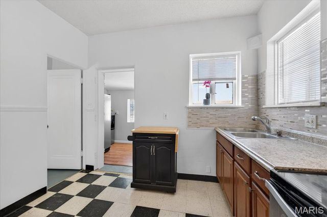 4437 S 37th Street, St Louis, MO 63116