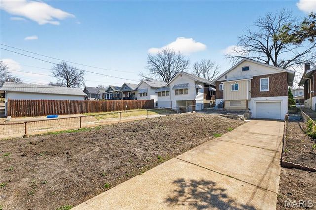 4437 S 37th Street, St Louis, MO 63116