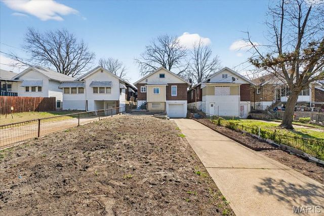 4437 S 37th Street, St Louis, MO 63116